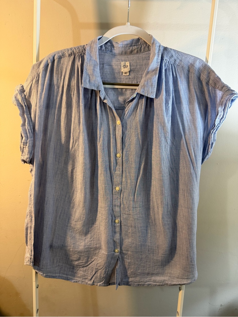 GAP Light Blue Short Sleeve Button-Down Shirt